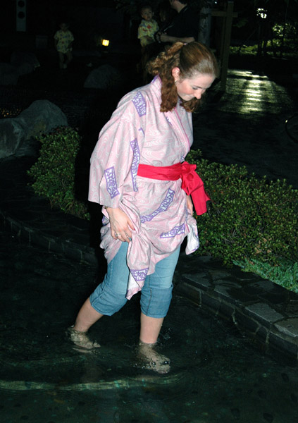 ТАТУ - Tatu Visits Odaiba Ooedo-Onsen-Monogatari Hot Springs in Tokyo 16.08.2006