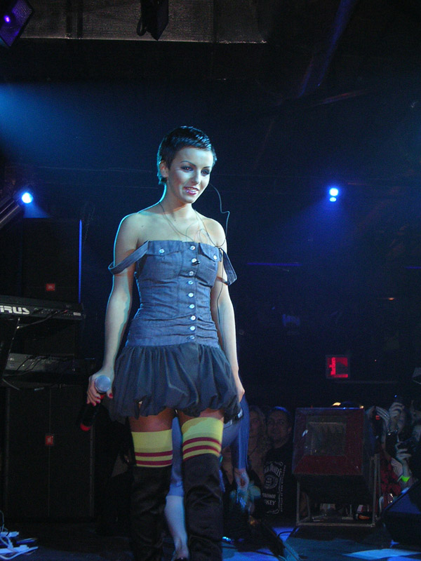 ТАТУ - Tatu Perform at Gaudi Arena in Moscow 28.10.2005