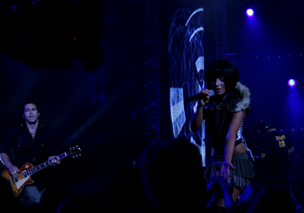 ТАТУ - Tatu Perform at Hit Machine 14.09.2005